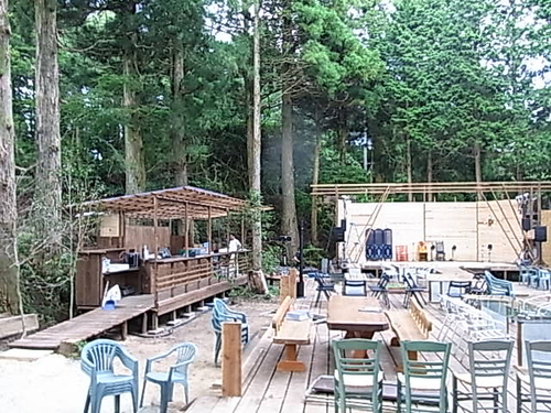 六甲山レストラン こもれびの森ガーデン 「森のリビング」2016 7/30　誕生